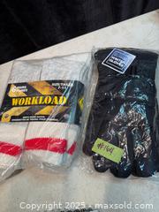 MaxSold Auction: WORKLOAD SOCKS & ADULT GLOVES. ALL NIB. - Hamilton (Ontario, Canada) SELLER MANAGED Estate Sale Online Auction - St. Clair Avenue