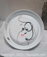 MaxSold Auction: 3 ceiling lights  - Toronto (Ontario, Canada) SELLER MANAGED Commercial Liquidation Online Auction - Revlis Crescent