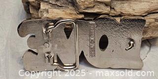 MaxSold Auction: Belt buckle  - Toronto (Ontario, Canada) SELLER MANAGED Commercial Liquidation Online Auction - Revlis Crescent
