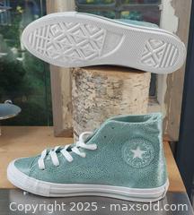 MaxSold Auction: Converse Chuck Taylor  - Toronto (Ontario, Canada) SELLER MANAGED Commercial Liquidation Online Auction - Revlis Crescent