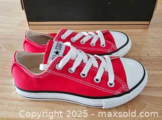 MaxSold Auction: Converse Chuck Taylor ( kids) - Toronto (Ontario, Canada) SELLER MANAGED Commercial Liquidation Online Auction - Revlis Crescent