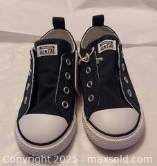 MaxSold Auction: Converse infant size 8 - Toronto (Ontario, Canada) SELLER MANAGED Commercial Liquidation Online Auction - Revlis Crescent