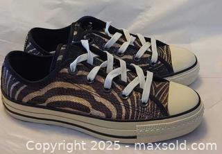 MaxSold Auction: Converse ( women&#39;s size 6) - Toronto (Ontario, Canada) SELLER MANAGED Commercial Liquidation Online Auction - Revlis Crescent