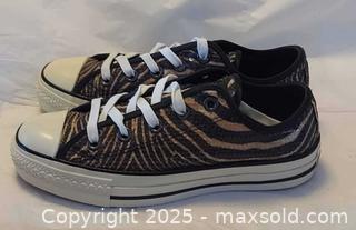 MaxSold Auction: Converse ( women&#39;s size 6) - Toronto (Ontario, Canada) SELLER MANAGED Commercial Liquidation Online Auction - Revlis Crescent