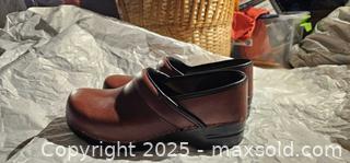 MaxSold Auction: Dansko shoes  - Toronto (Ontario, Canada) SELLER MANAGED Commercial Liquidation Online Auction - Revlis Crescent