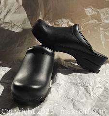MaxSold Auction: Dansko shoes size 37 - Toronto (Ontario, Canada) SELLER MANAGED Commercial Liquidation Online Auction - Revlis Crescent