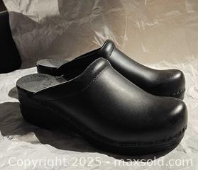MaxSold Auction: Dansko shoes size 37 - Toronto (Ontario, Canada) SELLER MANAGED Commercial Liquidation Online Auction - Revlis Crescent
