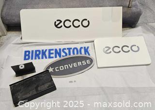 MaxSold Auction: Display sign  - Toronto (Ontario, Canada) SELLER MANAGED Commercial Liquidation Online Auction - Revlis Crescent