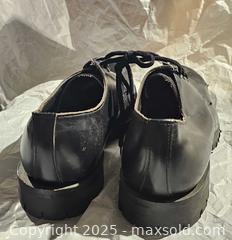 MaxSold Auction: Getta Girp shoes  - Toronto (Ontario, Canada) SELLER MANAGED Commercial Liquidation Online Auction - Revlis Crescent