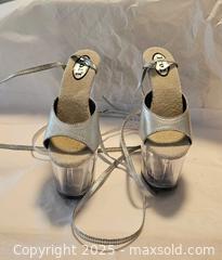 MaxSold Auction: High heels platform size 5 - Toronto (Ontario, Canada) SELLER MANAGED Commercial Liquidation Online Auction - Revlis Crescent