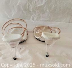 MaxSold Auction: High heels platform size 7  - Toronto (Ontario, Canada) SELLER MANAGED Commercial Liquidation Online Auction - Revlis Crescent