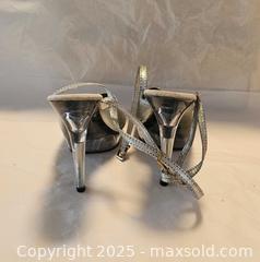 MaxSold Auction: High heels platform size 8  - Toronto (Ontario, Canada) SELLER MANAGED Commercial Liquidation Online Auction - Revlis Crescent