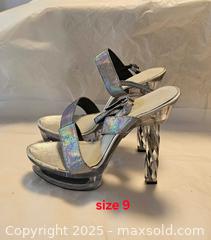 MaxSold Auction: High heels platform size 9 - Toronto (Ontario, Canada) SELLER MANAGED Commercial Liquidation Online Auction - Revlis Crescent