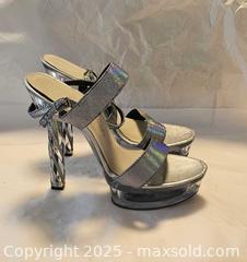 MaxSold Auction: High heels platform size 9 - Toronto (Ontario, Canada) SELLER MANAGED Commercial Liquidation Online Auction - Revlis Crescent