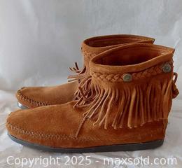 MaxSold Auction: Moccasin  - Toronto (Ontario, Canada) SELLER MANAGED Commercial Liquidation Online Auction - Revlis Crescent