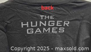 MaxSold Auction: T shirt ( L ) - Toronto (Ontario, Canada) SELLER MANAGED Commercial Liquidation Online Auction - Revlis Crescent