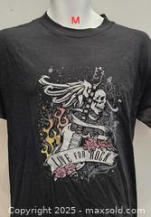 MaxSold Auction: T shirt (M) - Toronto (Ontario, Canada) SELLER MANAGED Commercial Liquidation Online Auction - Revlis Crescent