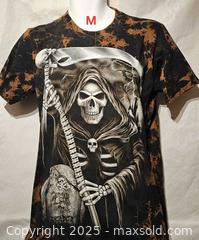 MaxSold Auction: T shirt ( M ) - Toronto (Ontario, Canada) SELLER MANAGED Commercial Liquidation Online Auction - Revlis Crescent