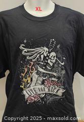 MaxSold Auction: T shirt (XL) - Toronto (Ontario, Canada) SELLER MANAGED Commercial Liquidation Online Auction - Revlis Crescent