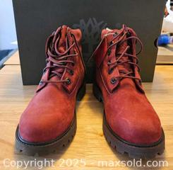 MaxSold Auction: Timberland waterproof boots  - Toronto (Ontario, Canada) SELLER MANAGED Commercial Liquidation Online Auction - Revlis Crescent