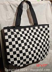 MaxSold Auction: Totes Bag  - Toronto (Ontario, Canada) SELLER MANAGED Commercial Liquidation Online Auction - Revlis Crescent