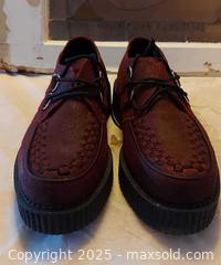 MaxSold Auction: Tuk shoes  - Toronto (Ontario, Canada) SELLER MANAGED Commercial Liquidation Online Auction - Revlis Crescent