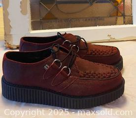 MaxSold Auction: Tuk shoes  - Toronto (Ontario, Canada) SELLER MANAGED Commercial Liquidation Online Auction - Revlis Crescent