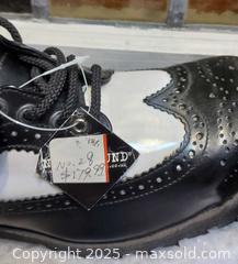 MaxSold Auction: Underground shoes  - Toronto (Ontario, Canada) SELLER MANAGED Commercial Liquidation Online Auction - Revlis Crescent