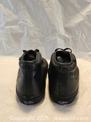 MaxSold Auction: Vans shoes  - Toronto (Ontario, Canada) SELLER MANAGED Commercial Liquidation Online Auction - Revlis Crescent