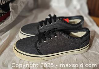 MaxSold Auction: Vans shoes (kids) - Toronto (Ontario, Canada) SELLER MANAGED Commercial Liquidation Online Auction - Revlis Crescent