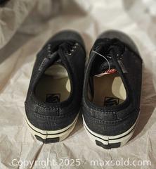 MaxSold Auction: Vans shoes (kids) - Toronto (Ontario, Canada) SELLER MANAGED Commercial Liquidation Online Auction - Revlis Crescent