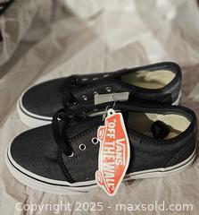 MaxSold Auction: Vans shoes (kids) - Toronto (Ontario, Canada) SELLER MANAGED Commercial Liquidation Online Auction - Revlis Crescent