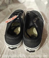 MaxSold Auction: Vans shoes (kids) - Toronto (Ontario, Canada) SELLER MANAGED Commercial Liquidation Online Auction - Revlis Crescent