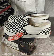 MaxSold Auction: Vans shoes ( kids) - Toronto (Ontario, Canada) SELLER MANAGED Commercial Liquidation Online Auction - Revlis Crescent