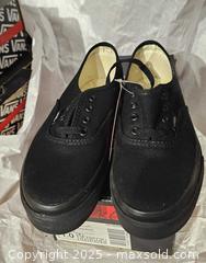 MaxSold Auction: Vans shoes ( kids) - Toronto (Ontario, Canada) SELLER MANAGED Commercial Liquidation Online Auction - Revlis Crescent