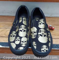 MaxSold Auction: Vans shoes slip on  - Toronto (Ontario, Canada) SELLER MANAGED Commercial Liquidation Online Auction - Revlis Crescent