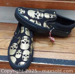 MaxSold Auction: Vans shoes slip on  - Toronto (Ontario, Canada) SELLER MANAGED Commercial Liquidation Online Auction - Revlis Crescent