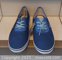 MaxSold Auction: Vans shoes ( women&#39;s) - Toronto (Ontario, Canada) SELLER MANAGED Commercial Liquidation Online Auction - Revlis Crescent