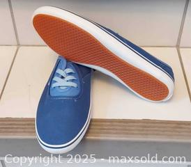 MaxSold Auction: Vans shoes ( women&#39;s) - Toronto (Ontario, Canada) SELLER MANAGED Commercial Liquidation Online Auction - Revlis Crescent