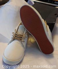 MaxSold Auction: Vans shoes (women&#39;s) - Toronto (Ontario, Canada) SELLER MANAGED Commercial Liquidation Online Auction - Revlis Crescent