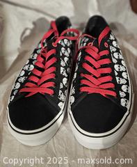 MaxSold Auction: Vans skull  shoe  - Toronto (Ontario, Canada) SELLER MANAGED Commercial Liquidation Online Auction - Revlis Crescent