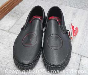 MaxSold Auction: Vans slip on shoes  - Toronto (Ontario, Canada) SELLER MANAGED Commercial Liquidation Online Auction - Revlis Crescent