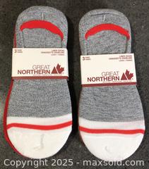 MaxSold Auction: 2/packs Ladies No Show Socks - Hamilton (Ontario, Canada) SELLER MANAGED Downsizing Online Auction - Moffat Road