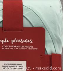 MaxSold Auction: 3 Pc Christmas Dog Print P.J.’s Size M - Hamilton (Ontario, Canada) SELLER MANAGED Downsizing Online Auction - Moffat Road