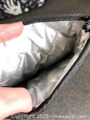 MaxSold Auction: 4pc Set Oven Mitts &#38; Potholders - Hamilton (Ontario, Canada) SELLER MANAGED Downsizing Online Auction - Moffat Road