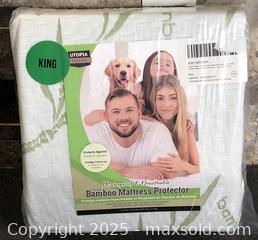 MaxSold Auction: Bamboo Mattress Protector King Size - Hamilton (Ontario, Canada) SELLER MANAGED Downsizing Online Auction - Moffat Road
