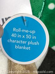 MaxSold Auction: Carter’s Snowman Baby Blanket - Hamilton (Ontario, Canada) SELLER MANAGED Downsizing Online Auction - Moffat Road