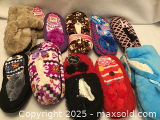 MaxSold Auction: Lot/10 Assorted Slippers - Hamilton (Ontario, Canada) SELLER MANAGED Downsizing Online Auction - Moffat Road