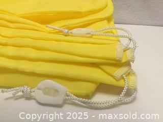 MaxSold Auction: Lot/2 Large Yellow Laundry Bags - Hamilton (Ontario, Canada) SELLER MANAGED Downsizing Online Auction - Moffat Road