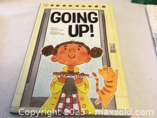 MaxSold Auction: Lot/4 Assorted Children’s Books - Hamilton (Ontario, Canada) SELLER MANAGED Downsizing Online Auction - Moffat Road